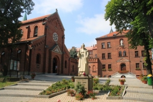 Svätyňa sv. Jozefa - kláštor  bosých Karmelitánov