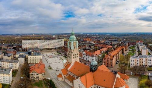 Biegną z Rudy Śląskiej do Wadowic dla Świętego