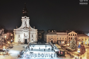 WadowICE – czyli lodowisko na wadowickim rynku - zdjęcie3