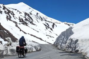 Klub Podróżnika Bez Paszportu „Rowerem z Polski w Himalaje” – Piotr Strzeżysz - zdjęcie4
