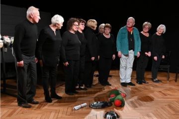 Premiera spektaklu Teatru WUTW „A-TO-MY” pt. „WERNISAŻ”