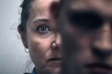 W Kinie Centrum Ukryty motyw