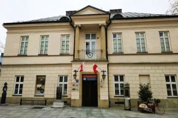 Zmiany w godzinach funkcjonowania instytucji w Boże Ciało