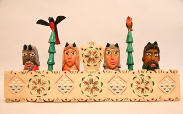 Kolorowy świat rzeźby i obrazów Jana Bednarza