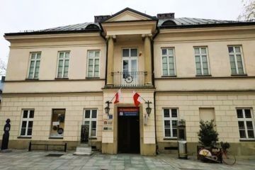 Zmiany w godzinach funkcjonowania instytucji w Boże Ciało