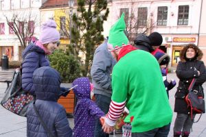 Rodzinnie na Świątecznej Zabawie Miejskiej - zdjęcie1