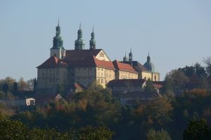 Widok na Klasztor Bernardynów  - Sanktuarium Pasyjno - Maryjne